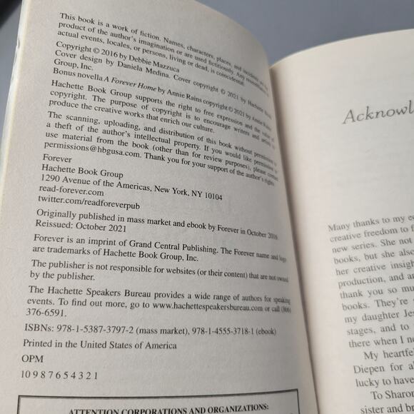 Christmas Books Paperback Holidays Romance Mistletoe Cottage Lot Of 3 - Picture 7 of 16